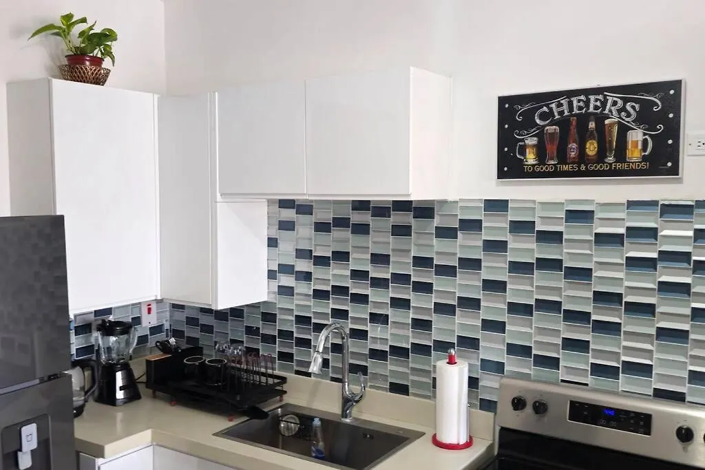 Cosmopolitan Retreat - New Kingston Apartment Jamaica