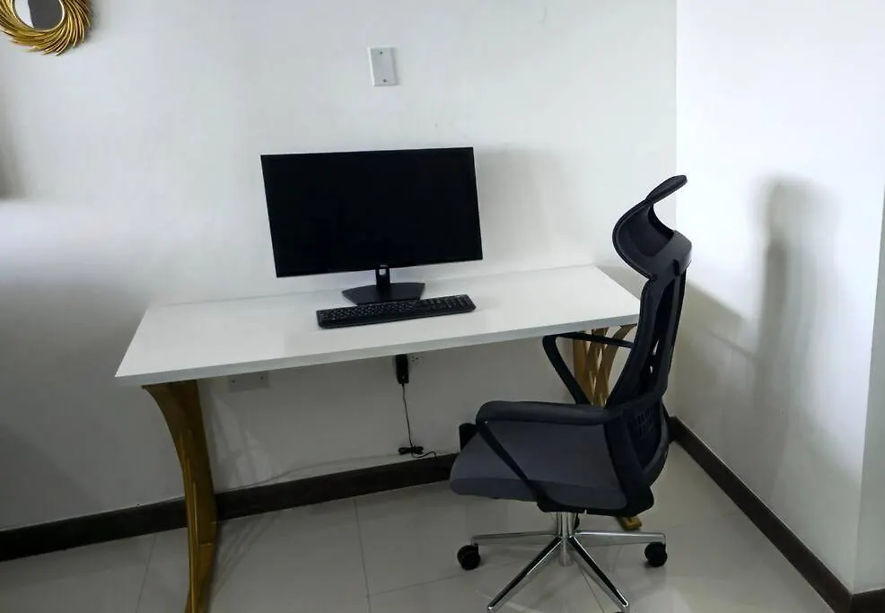 Cosmopolitan Retreat - New Kingston Apartment