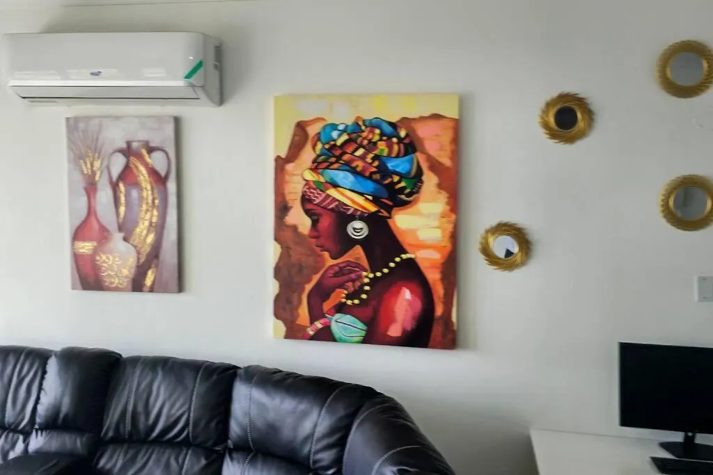Cosmopolitan Retreat - New Kingston Apartment