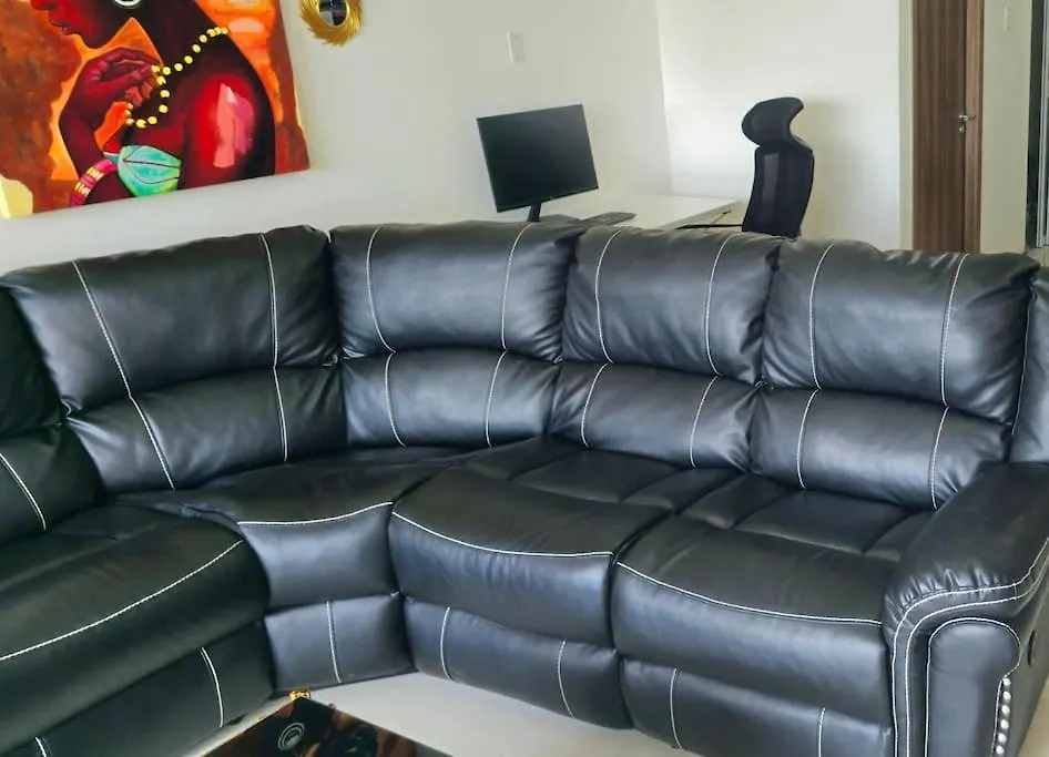 Cosmopolitan Retreat - New Kingston Apartment Jamaica