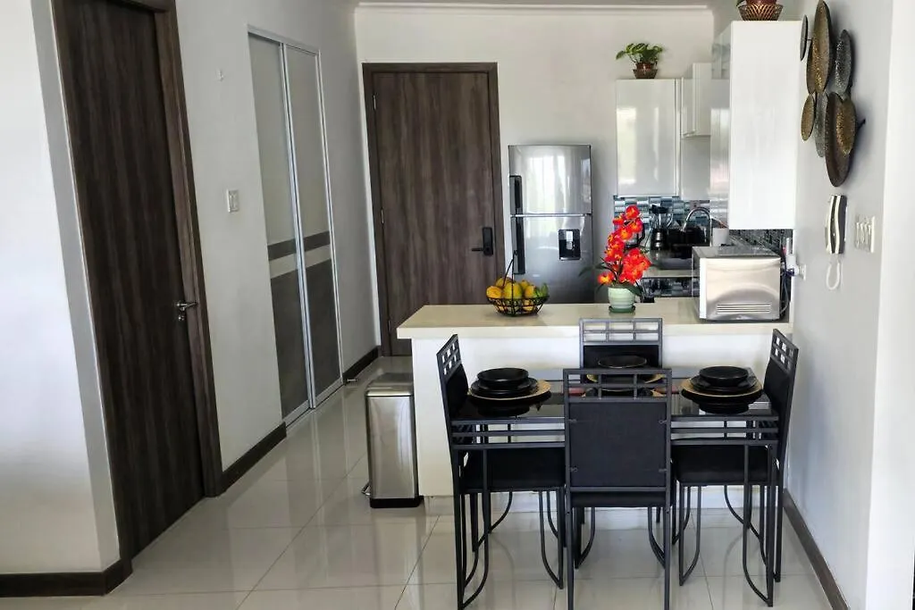 Cosmopolitan Retreat - New Kingston Apartment 0*,